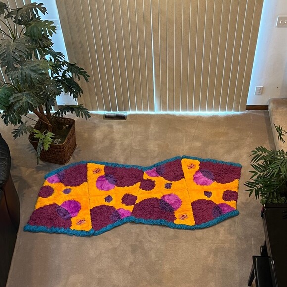 Groovy Girls 4-Piece Plush Room Rug and Pillow Set - Picture 6 of 12